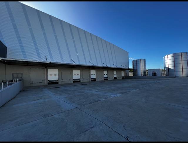 17,600M² WAREHOUSE TO LET IN PAROW INDUSTRIAL